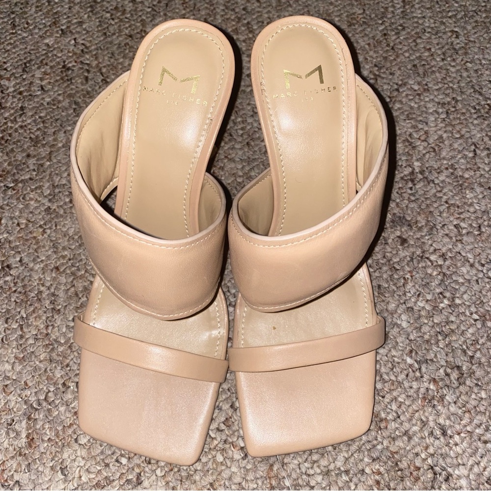 Marc Fisher Heeled Slide Sandal‎ Nude